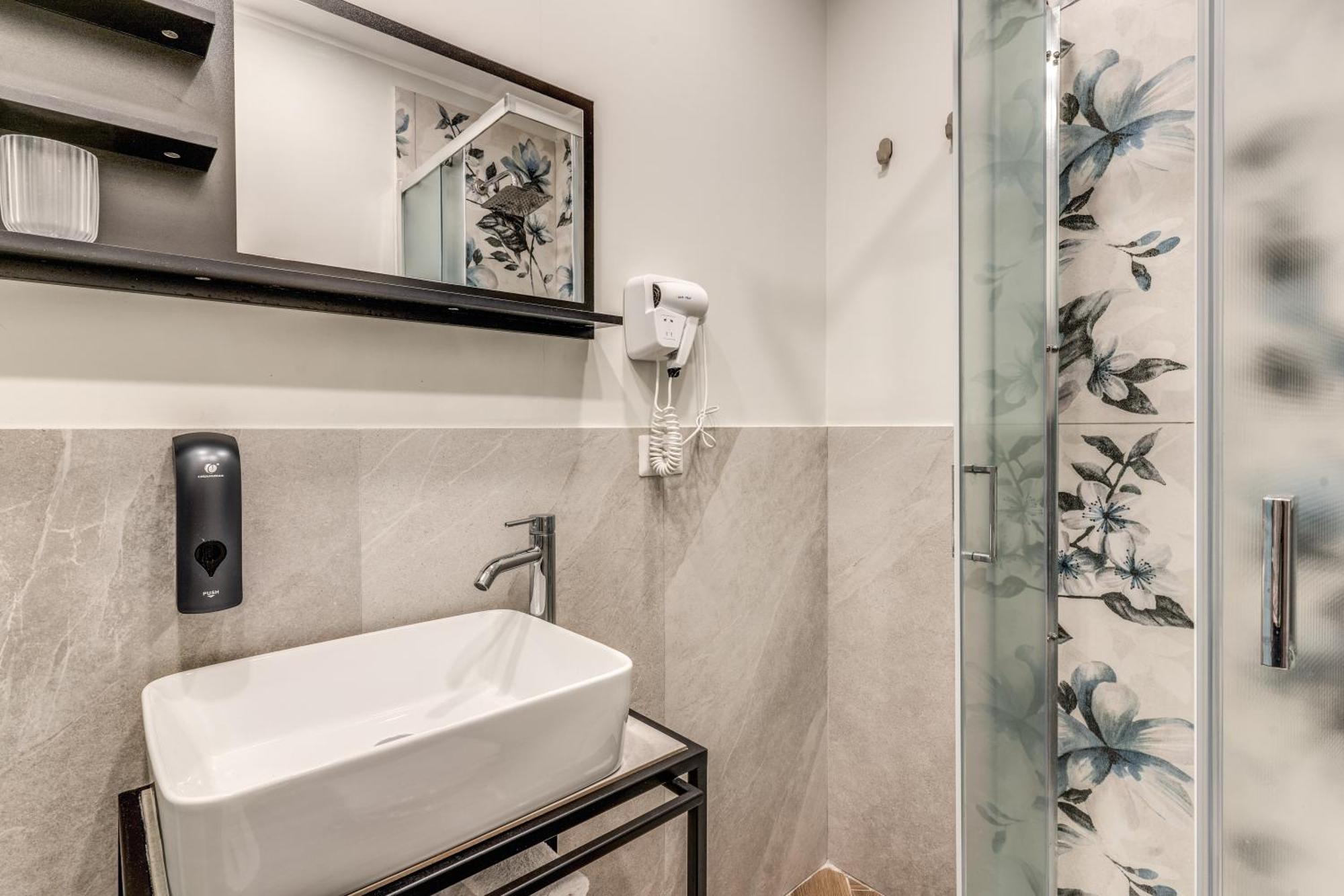 Gravina8 - Rooms In نابولي المظهر الخارجي الصورة